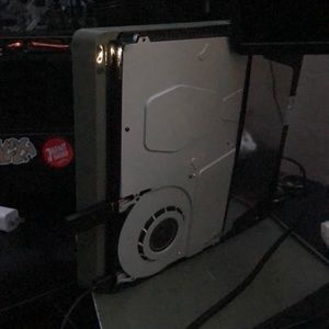 Playstation 4 slim